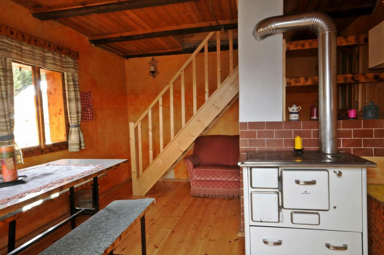 Holiday home Laerchenhuette